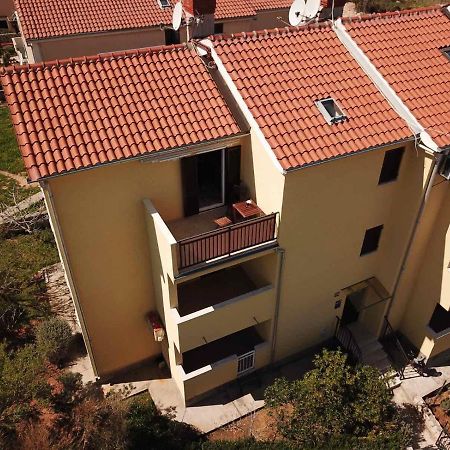 Apartment Diminic Melin Cres Buitenkant foto