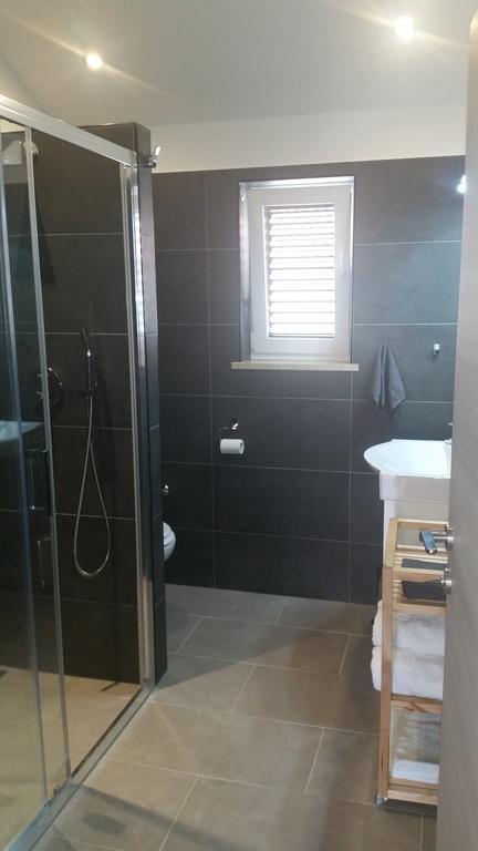 Apartment Diminic Melin Cres Buitenkant foto