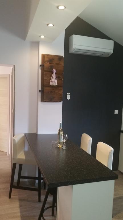 Apartment Diminic Melin Cres Buitenkant foto