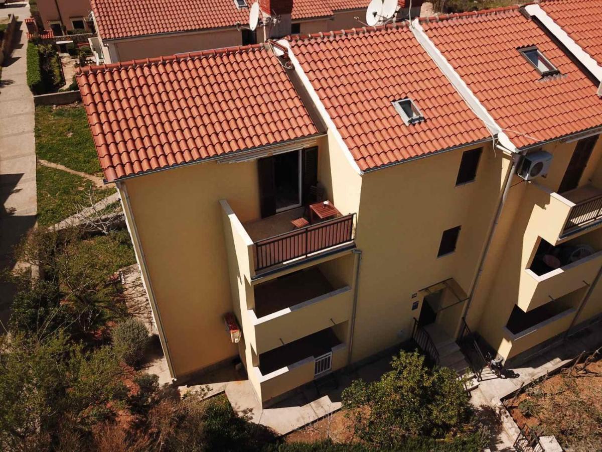 Apartment Diminic Melin Cres Buitenkant foto